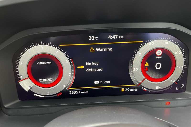 Nissan Qashqai 1.3 Dig-t Mh Premiere Edition LM71WTO Blue #2