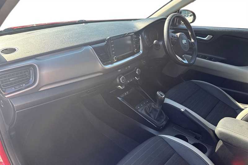 Kia Stonic 1.6 Crdi First Edition Red