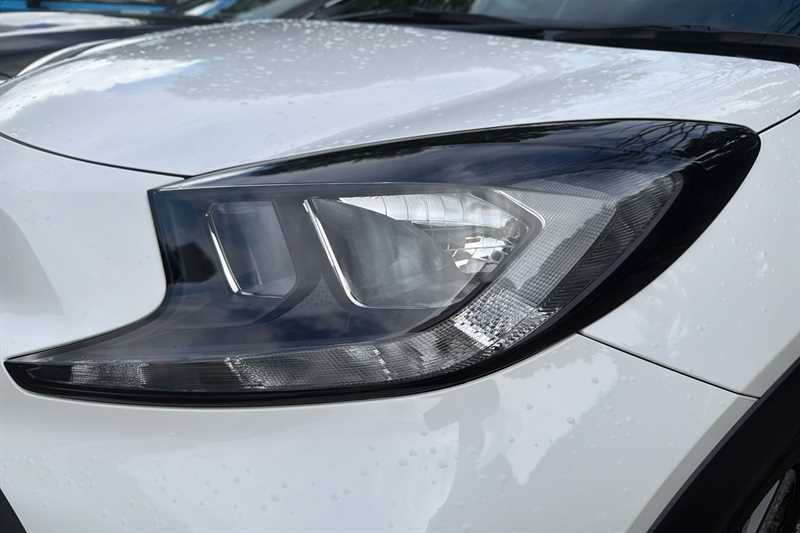 Toyota Aygo X 1.0 Vvt-i Edge MD23XPO White #5