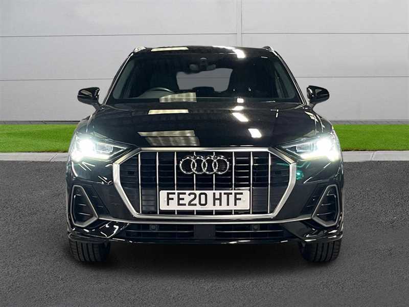 Audi Q3 35 Tfsi S Line FE20HTF Black #5
