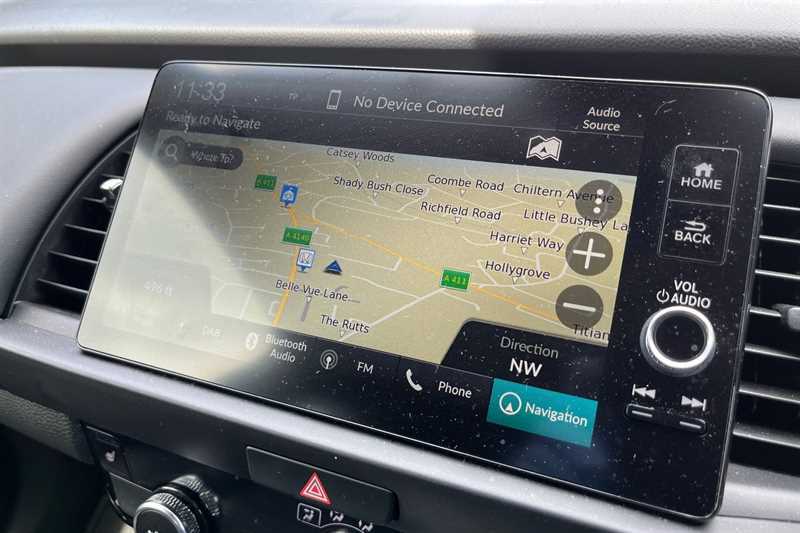 Honda Jazz 1.5 I-mmd Hybrid Crosstar Advance Ecvt KD23EYF Red #6
