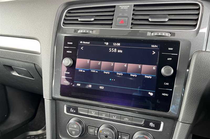 Volkswagen e-Golf 99Kw E-golf 35Kwh Black #6