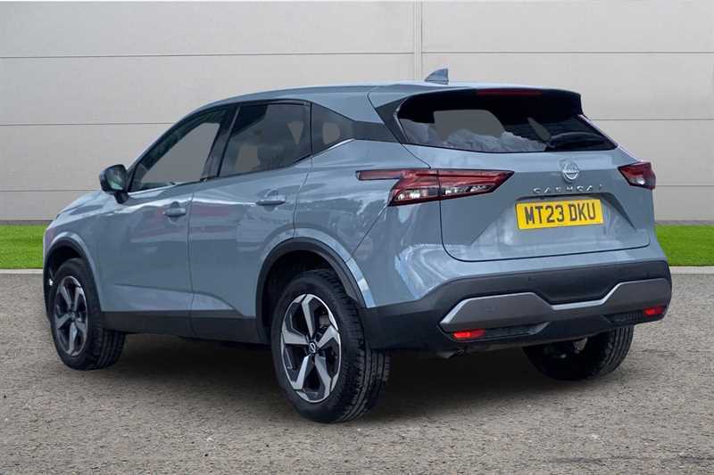 Nissan Qashqai 1.3 Dig-t Mh 158 N-connecta Grey #2
