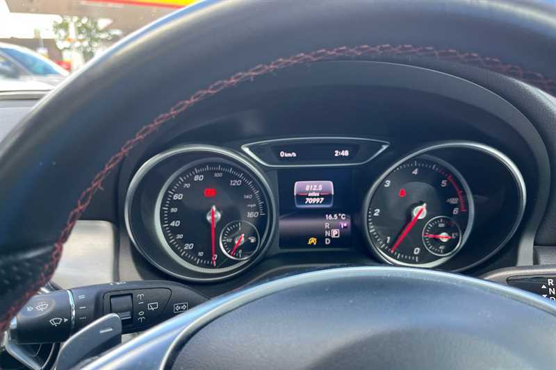 Mercedes-Benz GLA Class Gla 220D 4Matic Amg Line Prem Plus KP17ZDH Blue #2