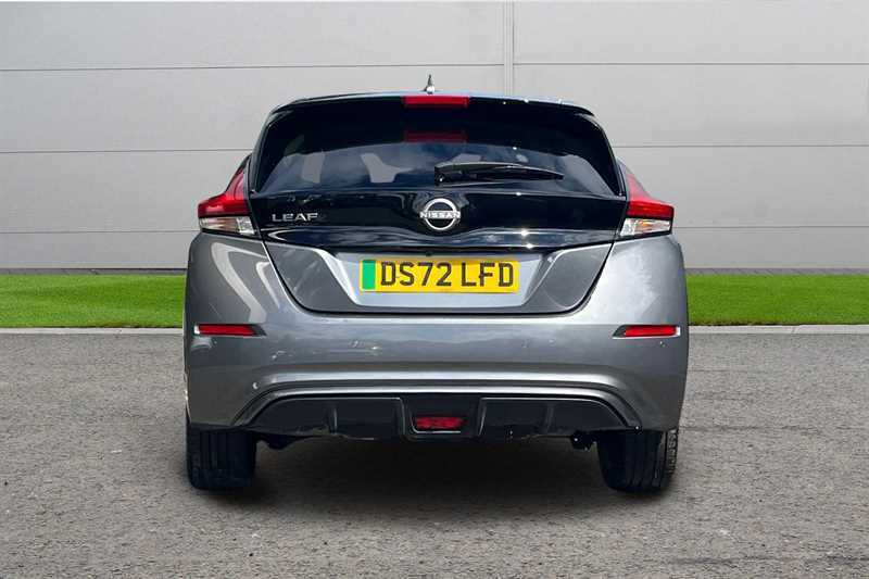 Nissan Leaf 110Kw N-connecta 39Kwh Grey #4
