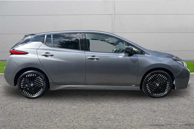 Nissan Leaf 110Kw N-connecta 39Kwh Grey #3