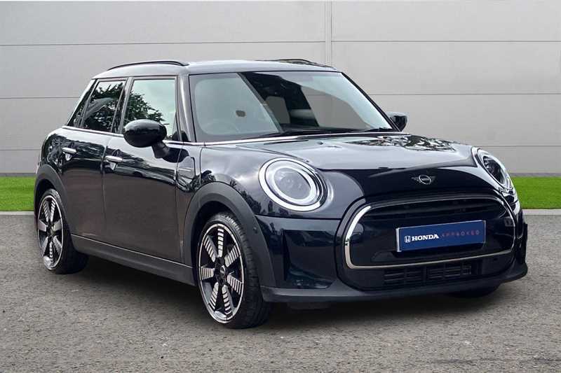 Mini Hatch 1.5 Cooper Exclusive Black