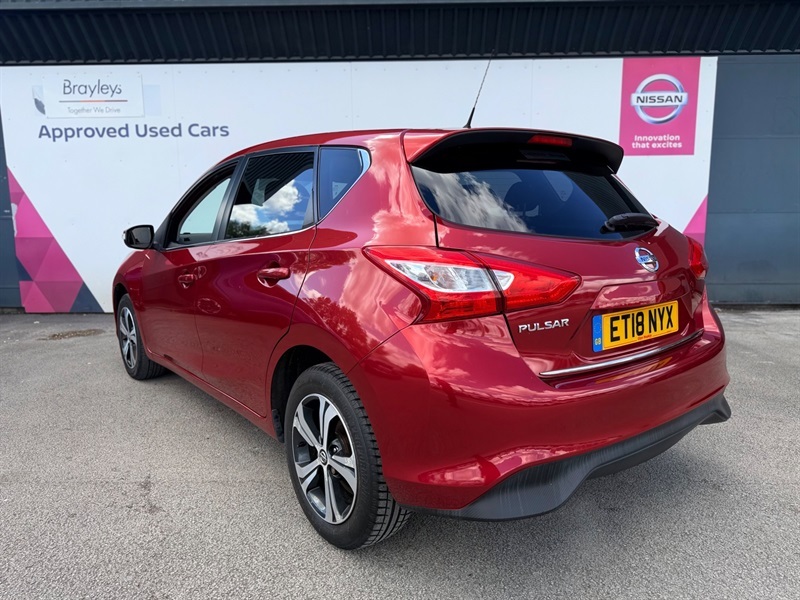 Nissan Pulsar 1.2 Dig-t Acenta Red #5
