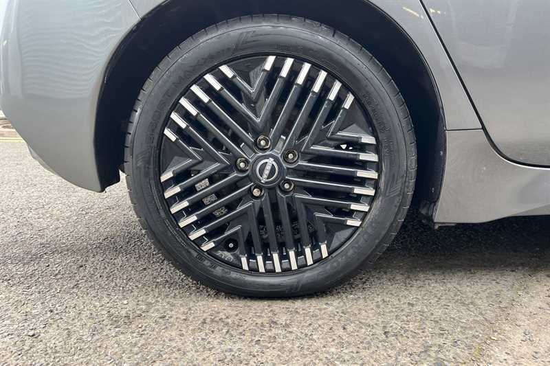 Nissan Leaf 110Kw N-connecta 39Kwh Grey #6