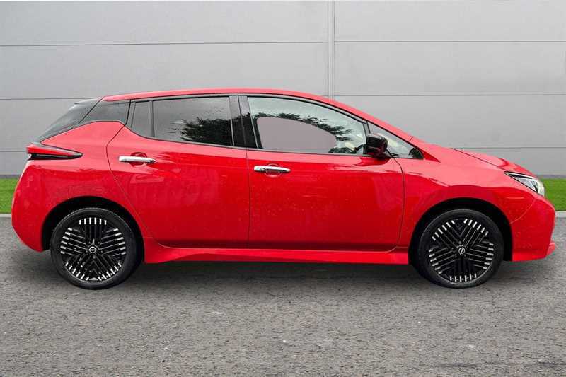 Nissan Leaf 160Kw E N-connecta 59Kwh Red #3