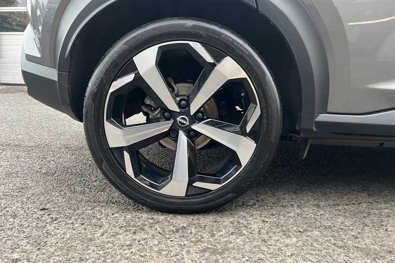 Nissan Juke 1.6 Hybrid Tekna BW72OTZ Red #6