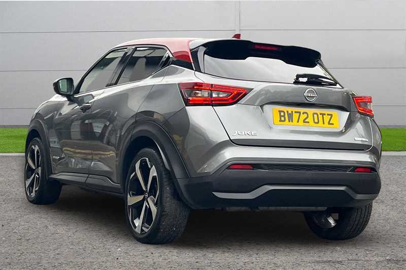 Nissan Juke 1.6 Hybrid Tekna BW72OTZ Red #2