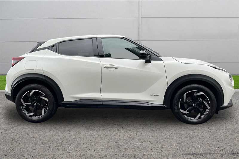 Nissan Juke 1.6 Hybrid N-connecta White #3