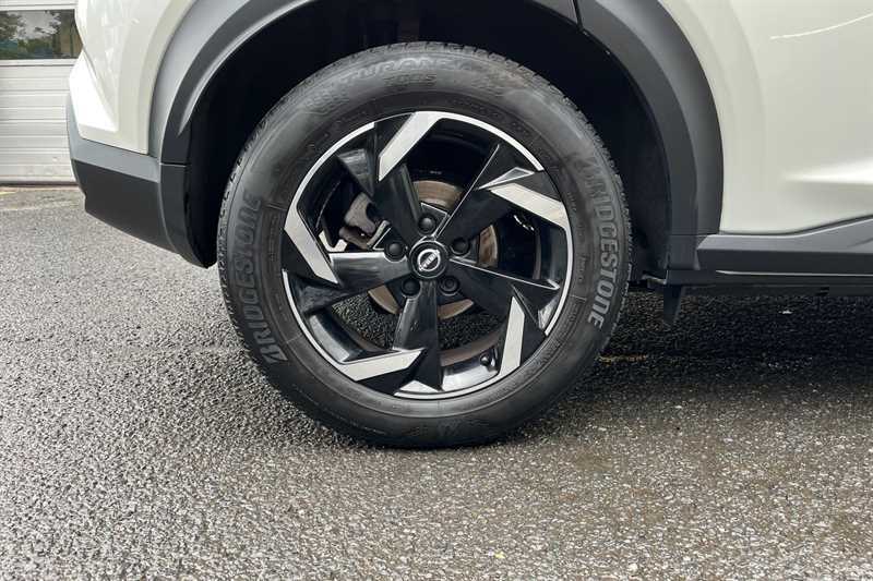 Nissan Juke 1.6 Hybrid N-connecta White #6