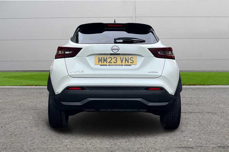 Nissan Juke 1.6 Hybrid N-connecta White #4