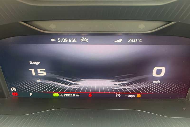 Skoda Karoq 2.0 Tsi Sportline 4X4 Dsg Black #6