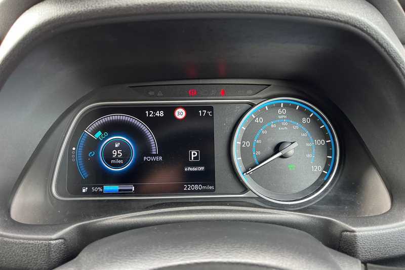 Nissan Leaf 160Kw E N-connecta 59Kwh Black #3