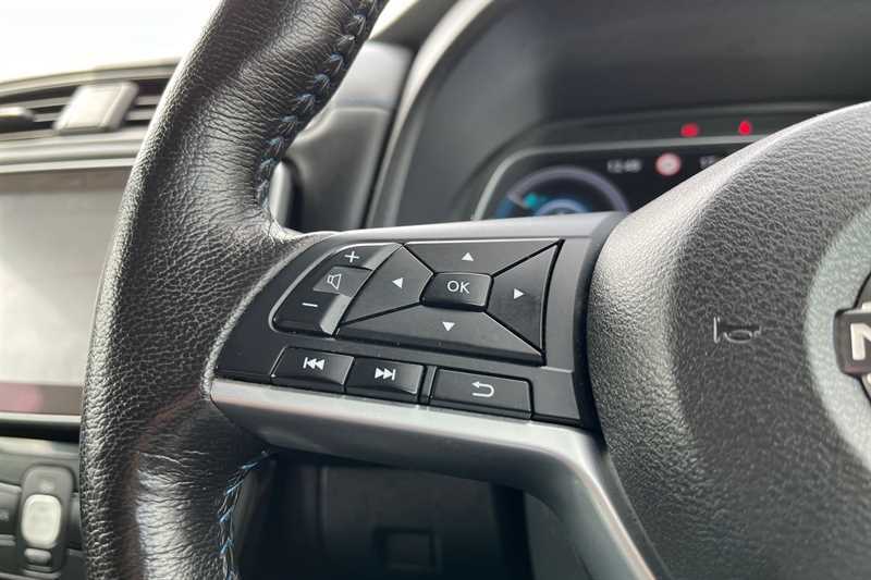 Nissan Leaf 160Kw E N-connecta 59Kwh Black #5