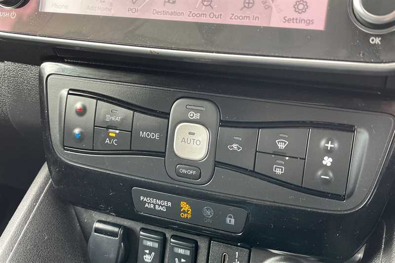 Nissan Leaf 160Kw E N-connecta 59Kwh Black