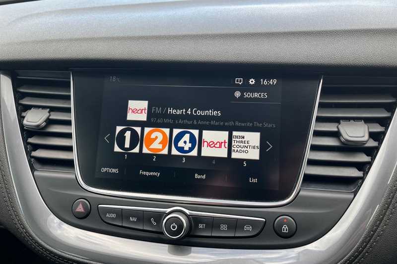 Vauxhall Grandland Hatchback White #5