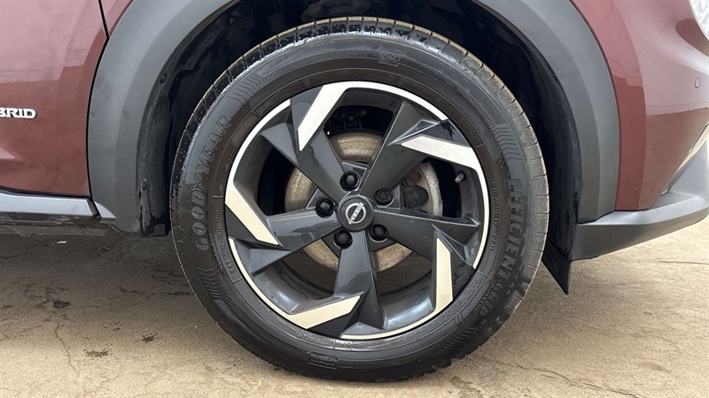 Nissan Juke Dig-t Tekna Red #8