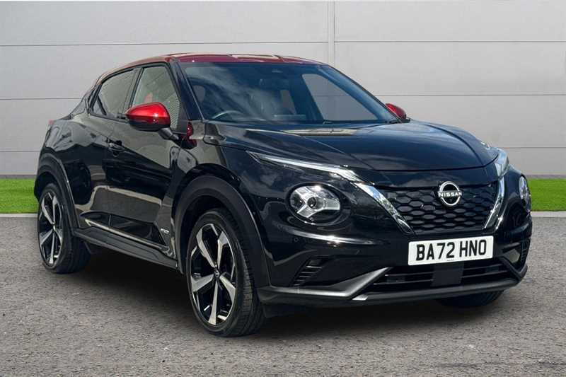 Nissan Juke 1.6 Hybrid Tekna Red
