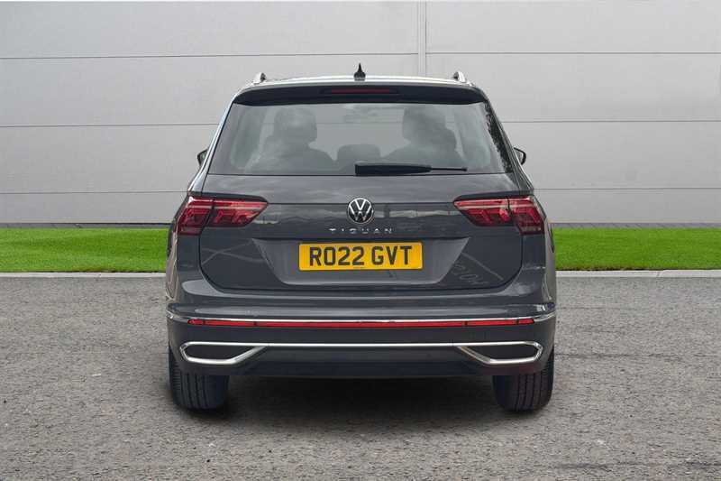 Volkswagen Tiguan 1.5 Tsi 150 Elegance Dsg Grey #4