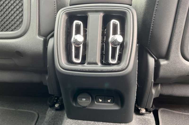 Volvo XC40 Suv #35