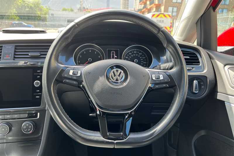 Volkswagen Golf 1.5 Tsi Evo Se Nav Dsg DX18VKT Red #2