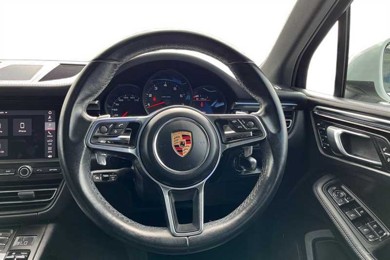 Porsche Macan 5dr Pdk White #4