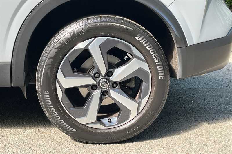 Nissan Qashqai 1.3 Dig-t Mh Premiere Edition Grey #6