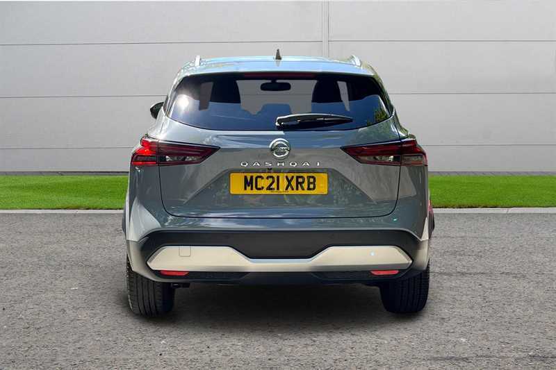 Nissan Qashqai 1.3 Dig-t Mh Premiere Edition Grey #4
