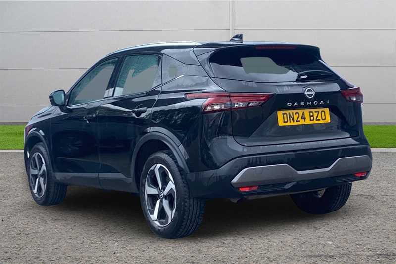 Nissan Qashqai 1.3 Dig-t Mh N-connecta DN24BZO Black #2