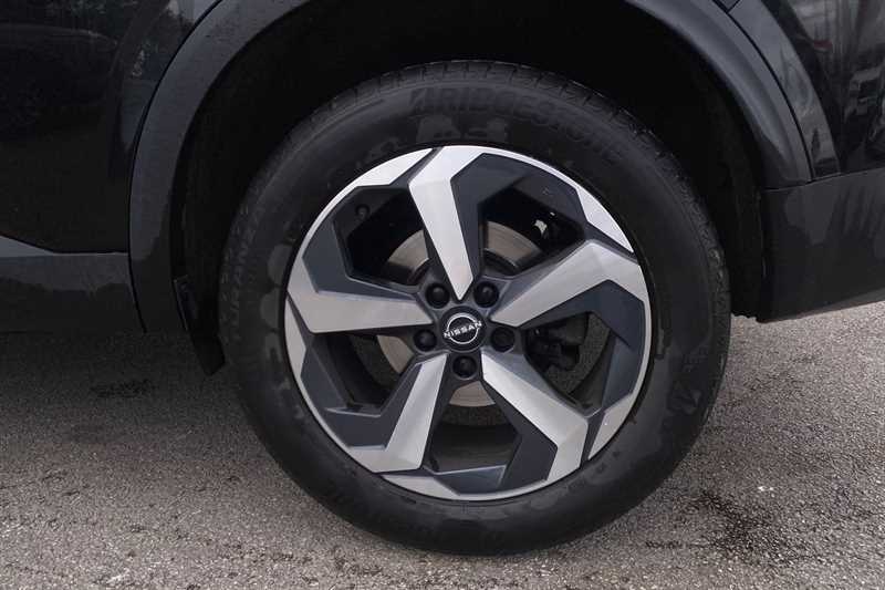 Nissan Qashqai 1.3 Dig-t Mh N-connecta DN24BZO Black #6