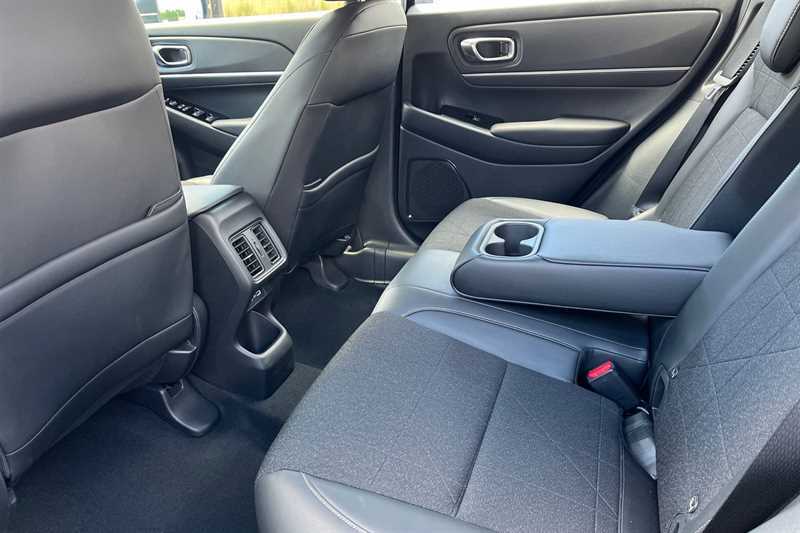Honda Hr-V Advance White #22