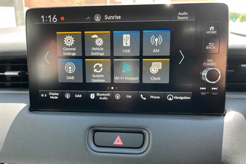 Honda Hr-V Advance White #32
