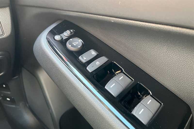 Honda Hr-V Advance White #18