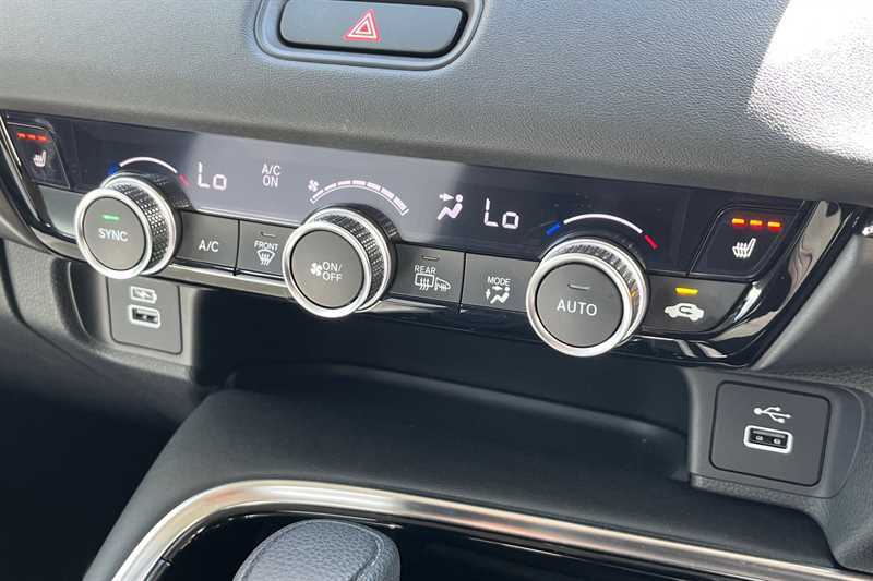 Honda Hr-V Advance White #16
