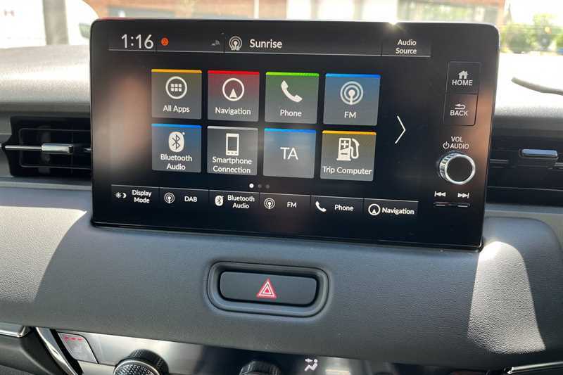 Honda Hr-V Advance White #31