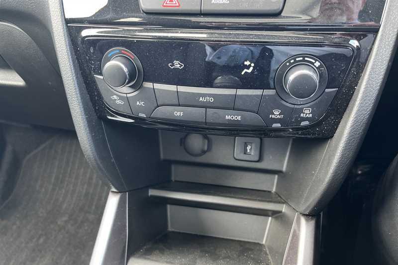 Suzuki Vitara 1.4 Boosterjet Mild Hybrid Motion White #16