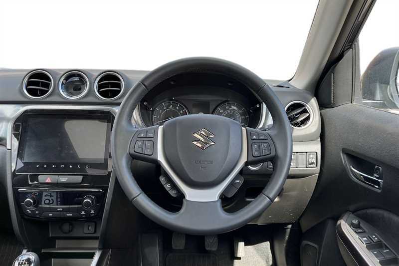 Suzuki Vitara 1.4 Boosterjet Mild Hybrid Motion White #13