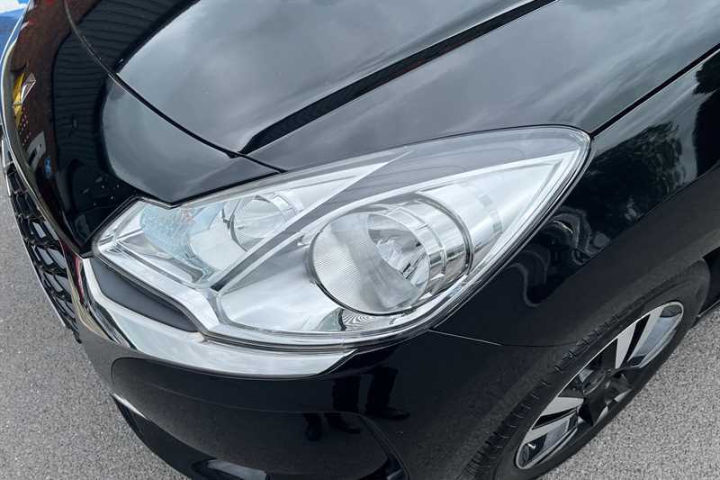 DS DS 3 1.2 Puretech 82 Chic Black #4