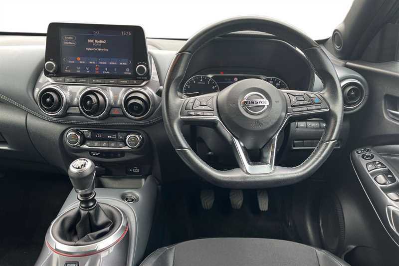 Nissan Juke 1.0 Dig-t 114 Tekna MK22LZW Black #4