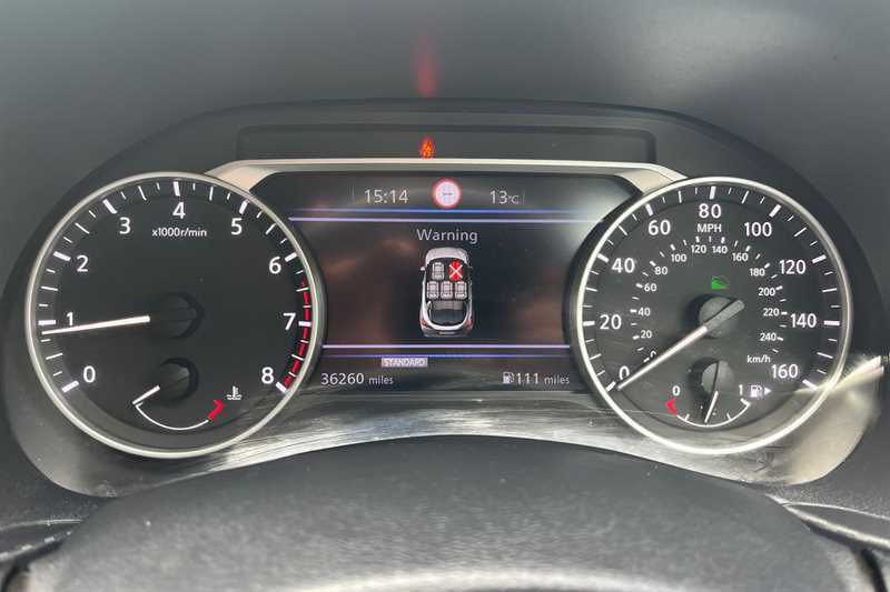 Nissan Juke 1.0 Dig-t 114 Tekna MK22LZW Black #3