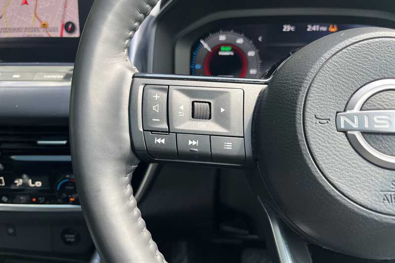 Nissan Qashqai 1.5 E-power Tekna AO72YDJ White #6
