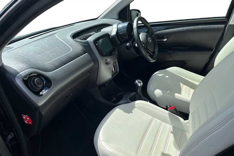 Toyota Aygo 1.0 Vvt-i X-trend Black