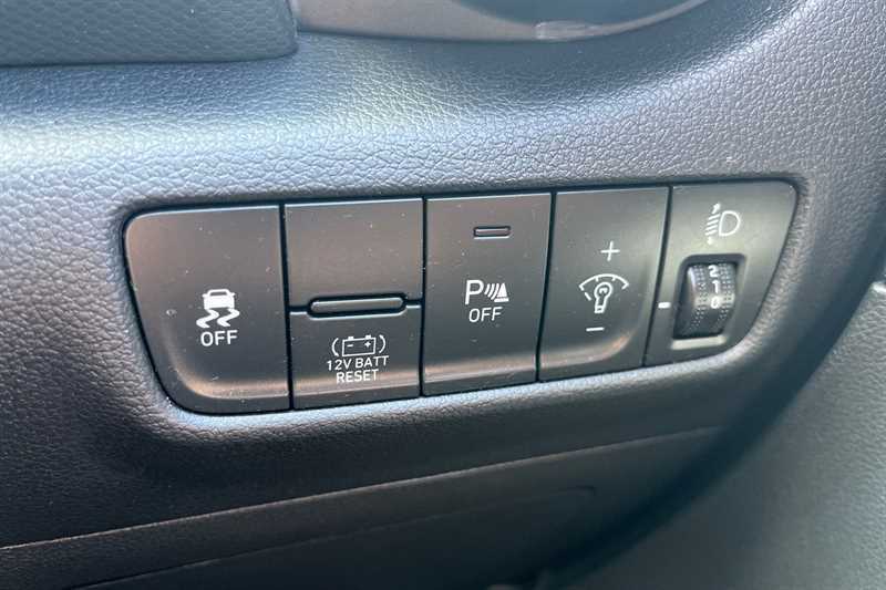 Hyundai Kona 1.6 Gdi Hybrid Se Connect Dct Blue #4