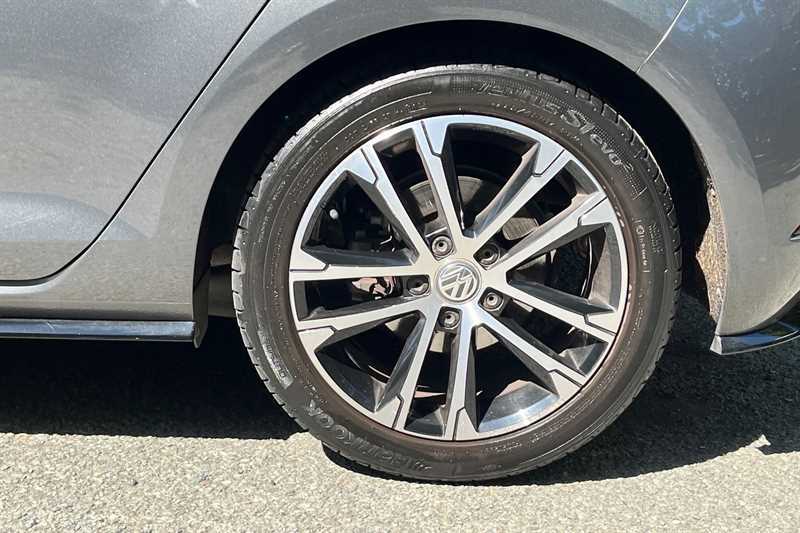 Volkswagen Golf 1.5 Etsi 150 R-line Dsg Grey #5