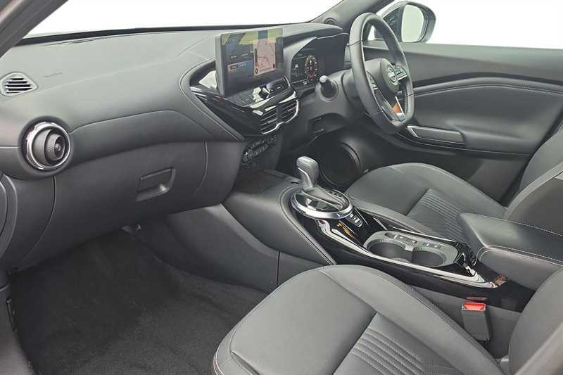 Nissan Juke 1.6 Hybrid Tekna BT75DFP Grey #2