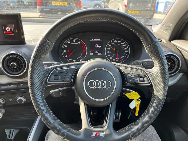 Audi Q2 35 Tfsi S Line S Tronic KR69FGE Grey #6